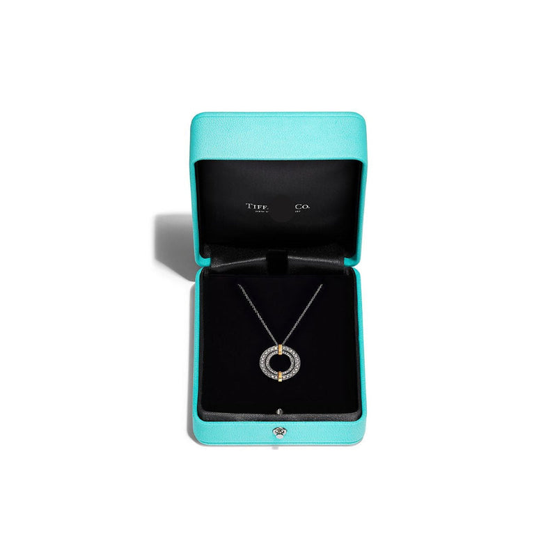 T Edge Circle Diamond Pendant Necklace
