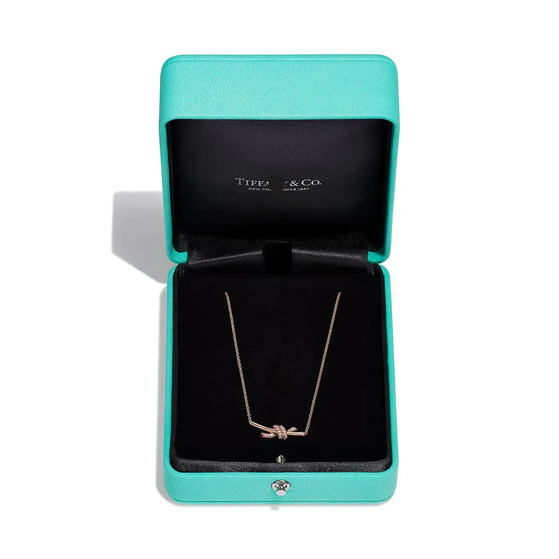 Knot Small Pendant in Rose Gold with Diamonds