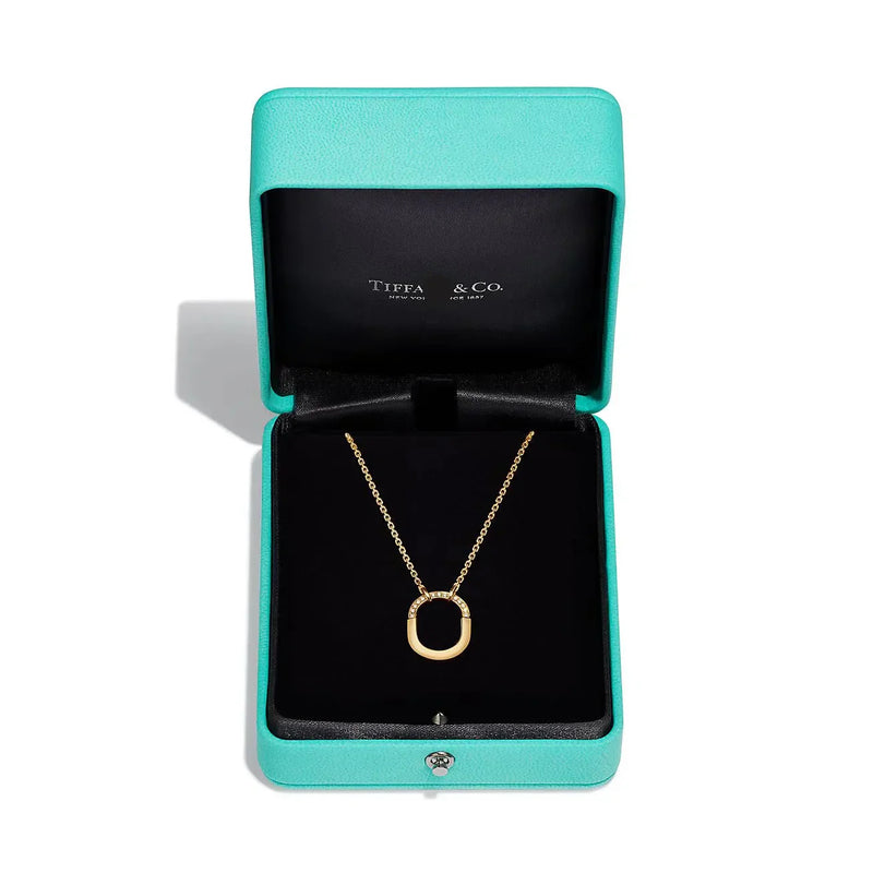 Lock Small Pendant in Yellow Gold with Diamonds