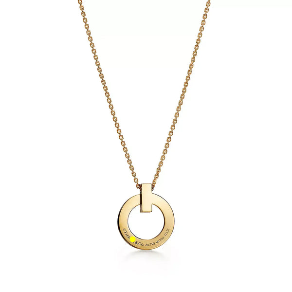 T T1 Circle Pendant Necklace in Yellow Gold